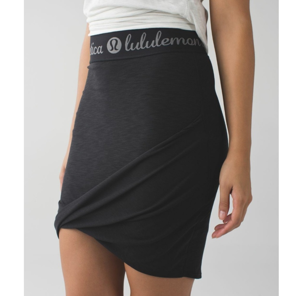 lululemon | inner essence skirt black